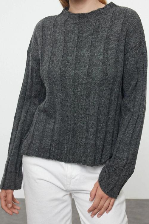 Stil Modern Kadın Regular Standart Kol Dik Yaka Yumuşak Dokulu Basic Triko Kazak