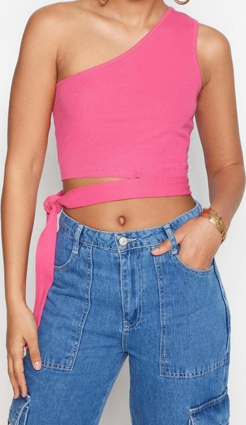 Moda Asimetrik Yaka Örme Slim Düz Desen Casual Günlük Crop Kolsuz Bluz