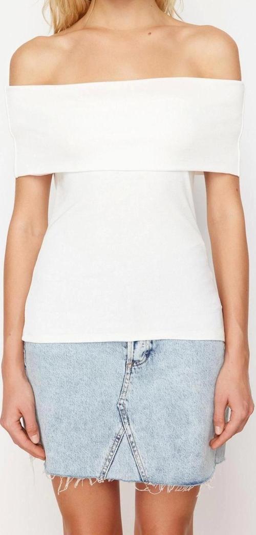 Moda Carmen Yaka Örme Slim Fit Düz Desen Casual Günlük Regular Kısa Kol Bluz