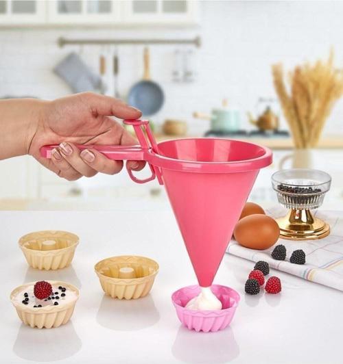 Çok Amaçlı Hamur Dağıtıcı Huni Ve Ölçü Kabı 500Ml