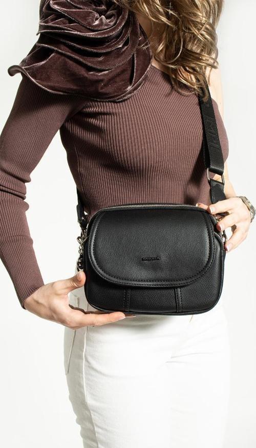 Kadın Postacı Çanta 24*19 Cm Suni Deri Çapraz Askılı Omuz Çantası Mega Çanta Kapaklı Model