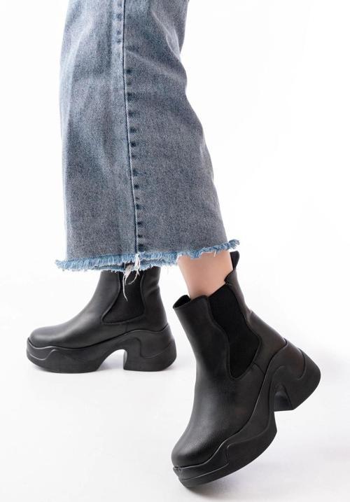 Fz-2400 Siyah Yüksek Tabanlı Lastikli Günlük Kadın Bot