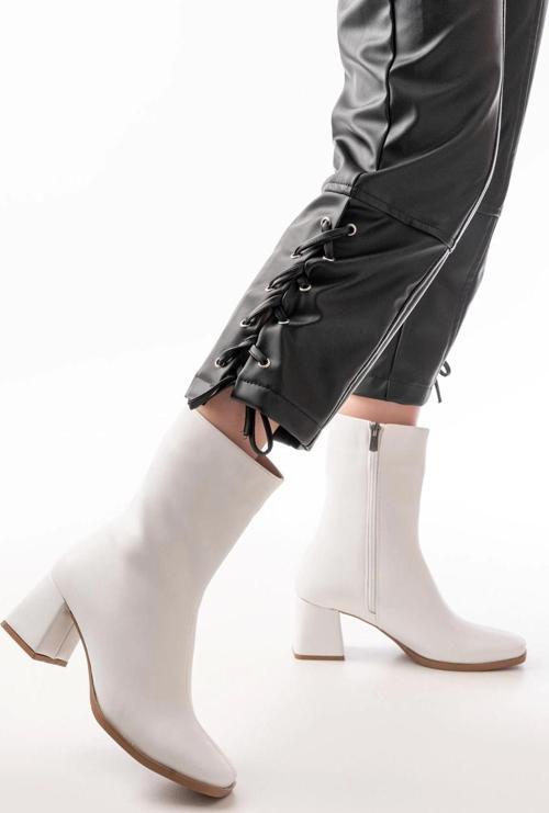 Msk-032 Beyaz Topuklu Fermuarlı Kadın Bot