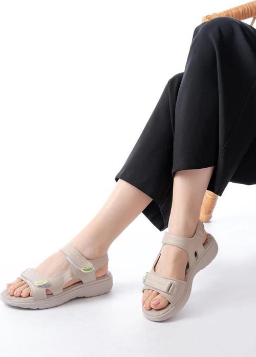 Dm-363  Bej Baret Cırtlı Dikişli Günlük Kadın Sandalet