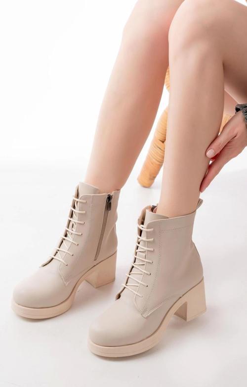 5109-3025 Bej Bağcıklı Fermuarlı Kalın Topuklu Günlük Kadın Bot