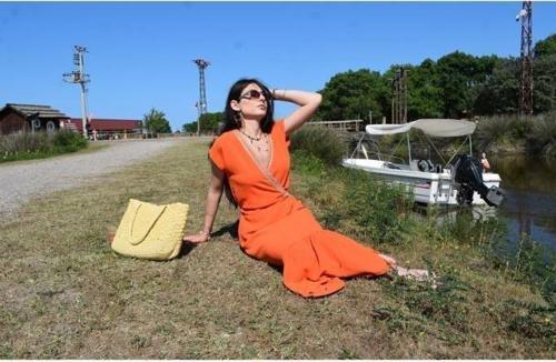 Kadın Hasır Kruvaze Yaka Kısa Kollu Etek Ucu Fırfırlı Uzun Elbise 2856250