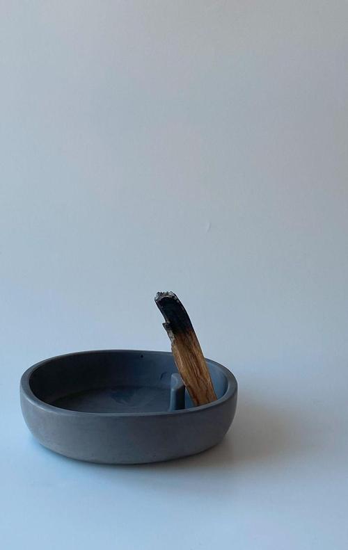 Asimetrik Palo Santo Tütsülüğü Antrasit