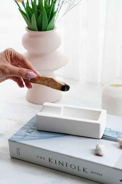 Köşeli Palo Santo Tütsülüğü Beyaz