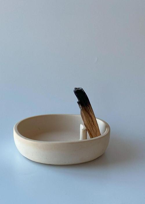 Asimetrik Palo Santo Tütsülüğü Bej