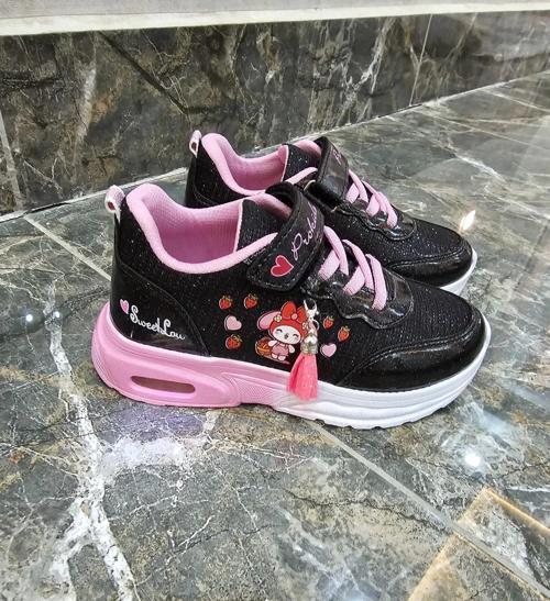 Melodi Işıklı şık ilgi çekici kız çocuk ayakkabısı