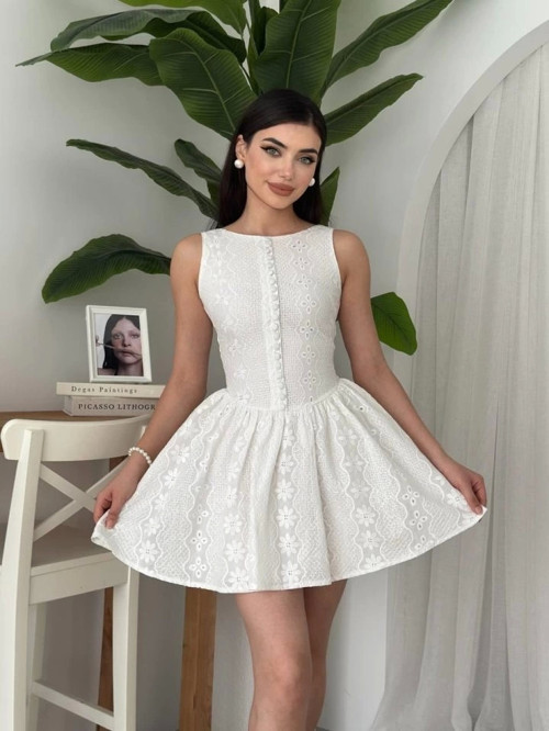 Yema Düğme Detaylı Elbise