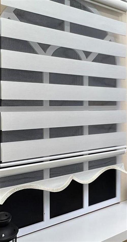 Zebra Stor Perde Ekru Etek Dilimli STB-400-V02