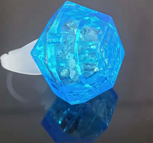 Kristal Tasarımlı Led Glow Işıklı 3 Modlu Mavi Yüzük 3.5 X 5 Cm