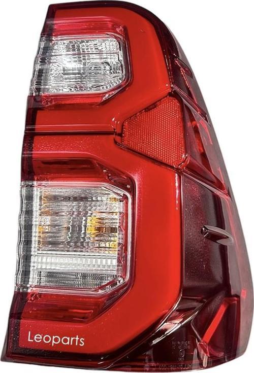Toyota Hilux Revo Rocco Stop Lambası Sağ (Ledli) 2021-2024 81560-0K430