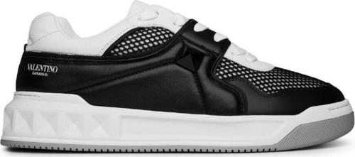 One Stud Low-Top Sneakers