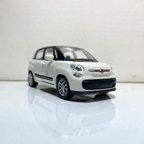 2013 Fiat 500L 1/36 Ölçek Welly Diecast Metal Model Araba Oyuncak Araba