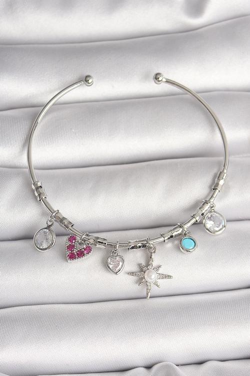 Pirinç Gümüş Renk Sallantı Zirkon Taşlı Kutup Yıldız Figür Kalp Detay Charm Kadın Bileklik SL11159