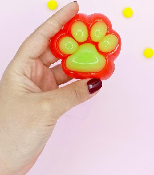 Sevimli Küçük Squishy Kedi Pati Sıkma 7 cm Pati Sukuşi - Kırmızı