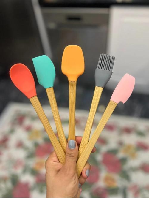 Büro Ev Ofis Mutfağı için 5PARÇA 21CM Ahşap Saplı Renkli Silikon Uçlu Spatula Fırçalı Kaşık Seti