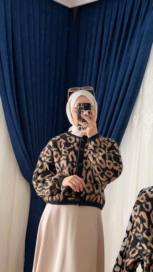 Yumoş Siyah Beyaz Leopar Hırka