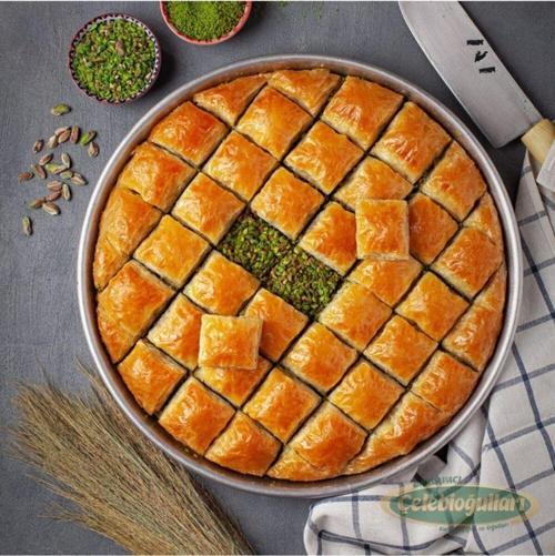 Özel Kare Baklava(2.300Gr)