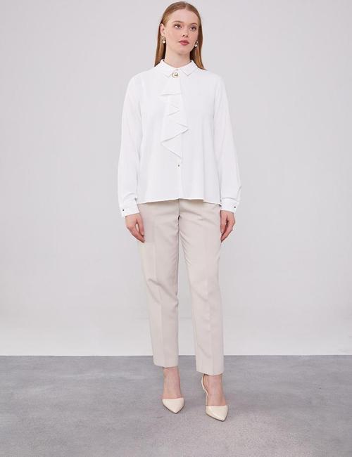 Ekru Yakası Fular Broş Detaylı Bluz