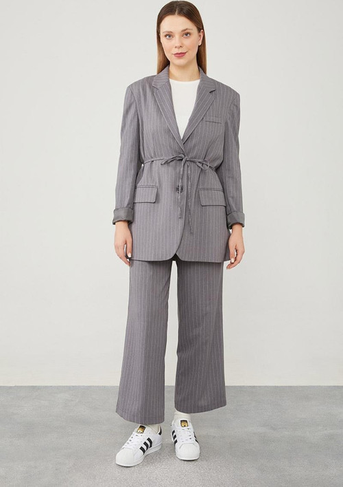 Antrasit Belden Bağlamalı Çizgili Pantolonlu Takım