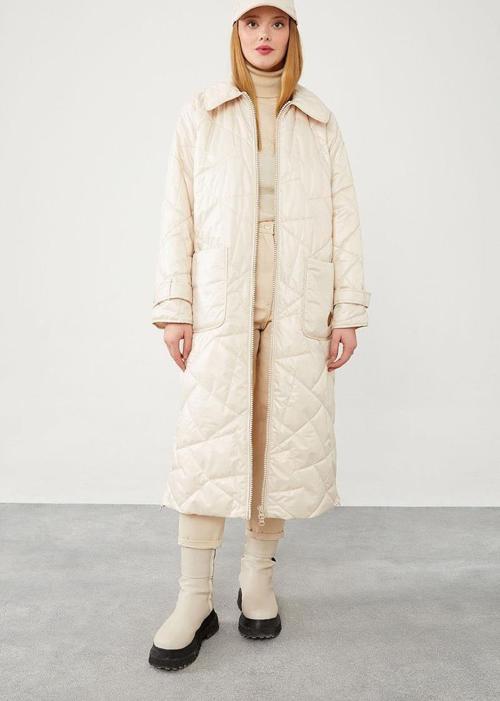 Bej Geniş Yaka Kapitone Mont