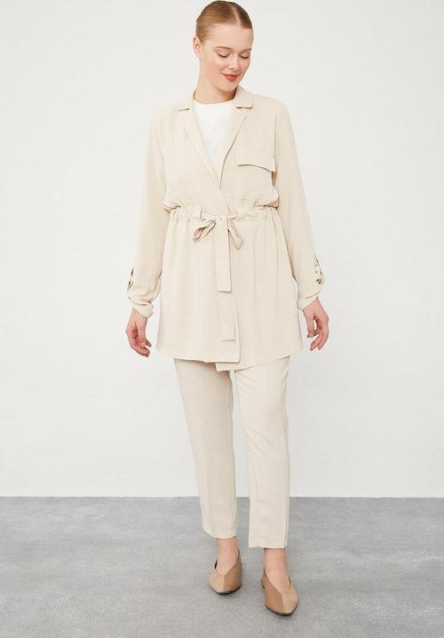 Bej Kendinden Kemer Bağlamalı Ceket