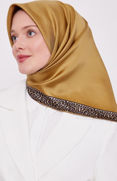 Yağ Yeşili Leopar Desen Twill İpek Eşarp