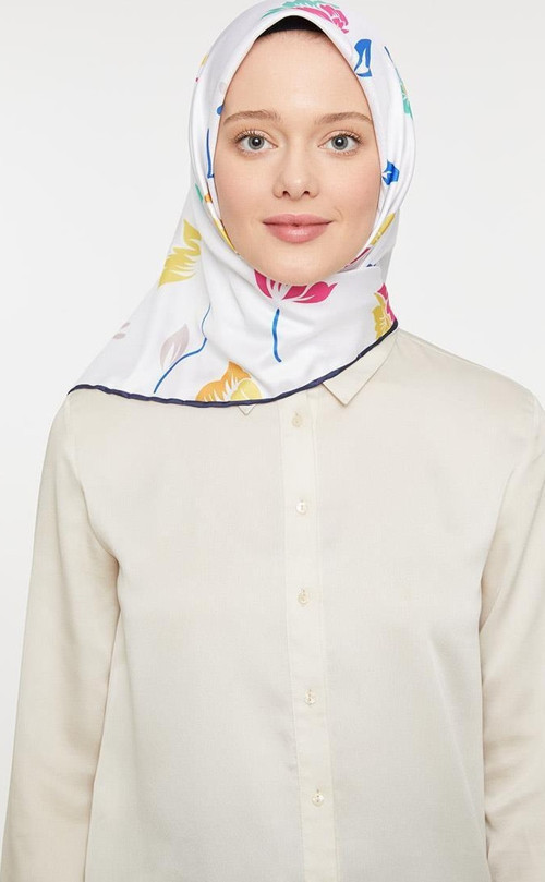 Saks Mavisi Çiçekli Trend Twill Eşarp