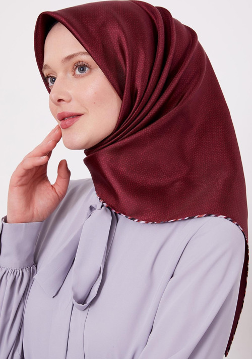 Vişne Benekli Twill İpek Eşarp