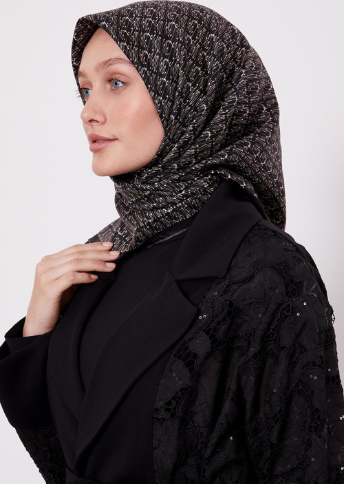 Siyah El Yazısı Desen Twill İpek Eşarp