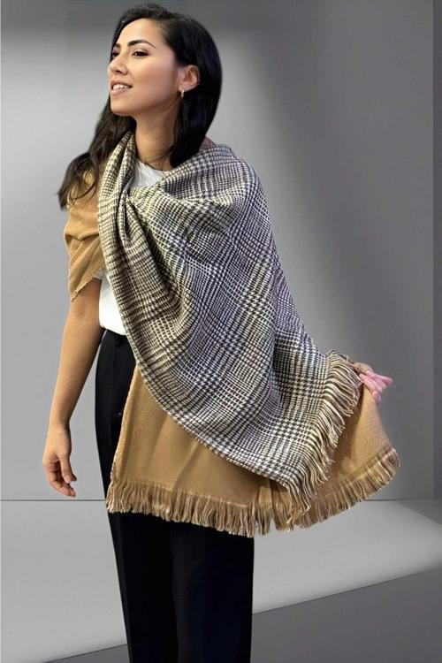 Kadın Çift Taraflı Düz Renk Yumuşak Dokulu Omuz Şalı Atkı  ( 70Cm X 180Cm ) Camel - Gri