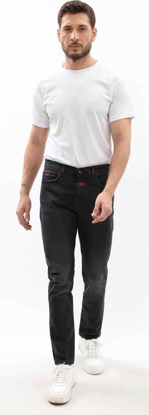 Erkek Yama Detaylı Kırmızı Nakış Likralı Jean Pantolon