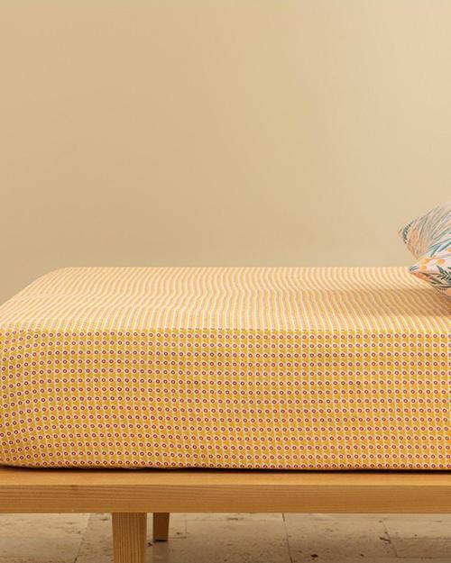 Delta Kolay Ütülenir Tek Kişilik Lastikli Çarşaf Sarı