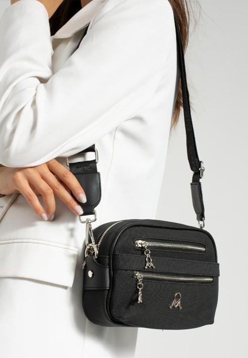 Kadın Postacı Çanta 23*18 Cm Çapraz Askılı Suni Deri Omuz Çantası Mega Bag Günlük Kullanıma Uygun