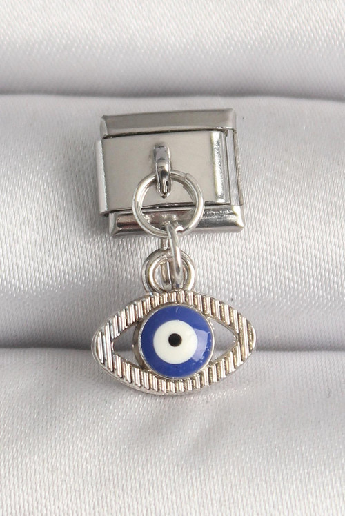 Gümüş Renk Nazar Boncuk Detaylı Göz Model Nomination Charm - EBJ250501W32849