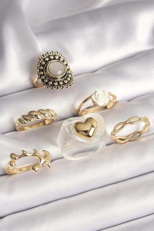 Pirinç Gold Renk Beyaz Gül Figür Kalp İşlemeli Sarmal Detay 6'Lı Kadın Yüzük Seti - EBJ250301W31451