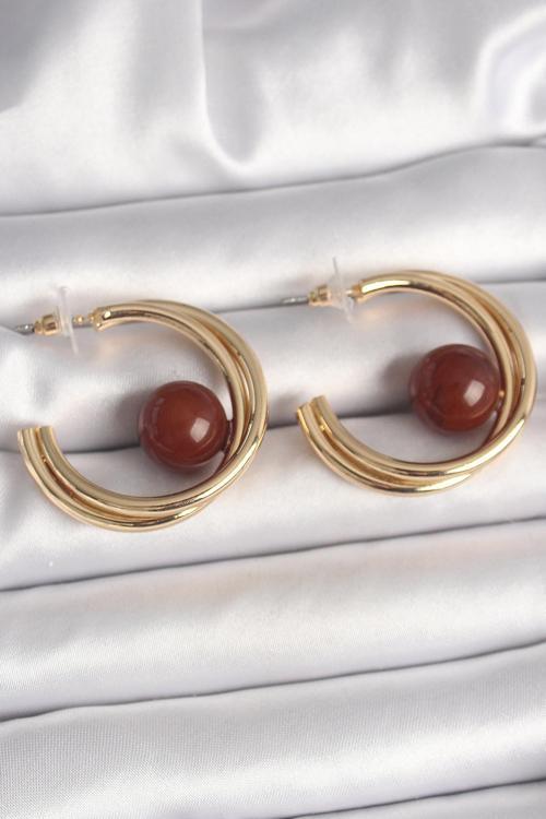 Pirinç Gold Renk Halka Model Kahverengi Boncuk Detay Kadın Küpe - EBJ250412W32564