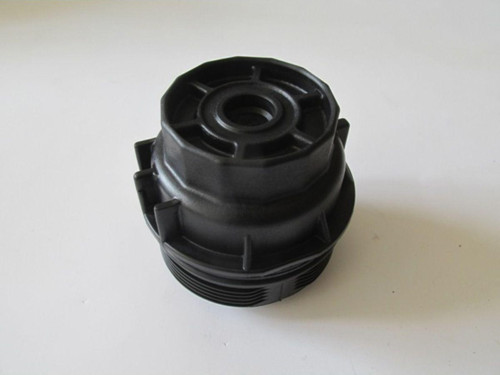 Toyota Yarıs- 06/11; Motor Yağ Filtre Kapağı (D-4D Dizel) (Plastik) 15650-33010
