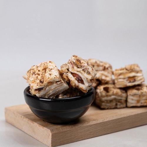Badem Kaplı Bademli Fındık Kremalı Baklava Dilim Lokum - 500 Gr
