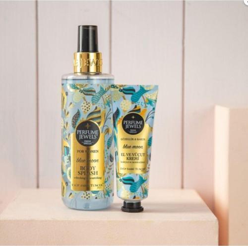Perfume Jewels Blue Moon Vücut Spreyi 250 ml El Kremi 50ml