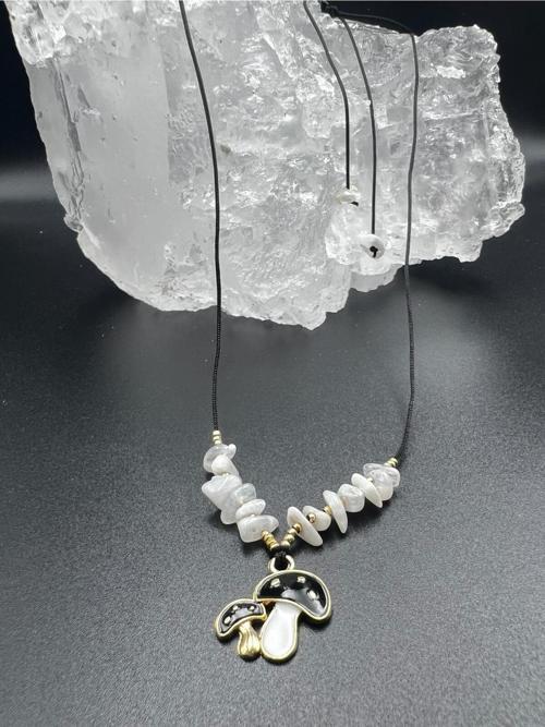 Sertifikalı Aytaşı Doğal Taş Tasarım Kolye Mantar Obje Detaylı AAA Kalite