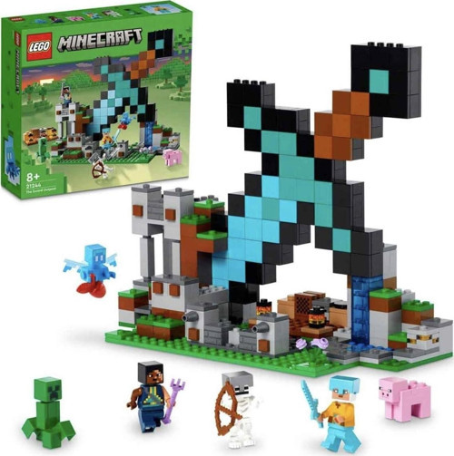 Minecraft Kılıç Üssü 21244-8 Yaş Ve Üzeri Çocuklar İçin İskelet, Creeper™ Ve Daha Fazlasını İ
