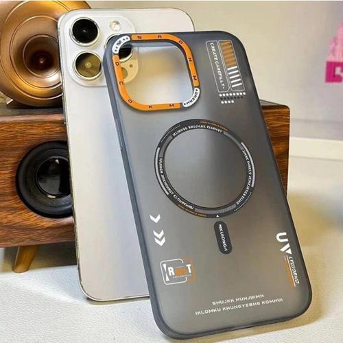 İphone 13 Uyumlu Mat Magsafe Özellikli Kamera Koruma Çerçeveli Metal Tuşlu Kılıf