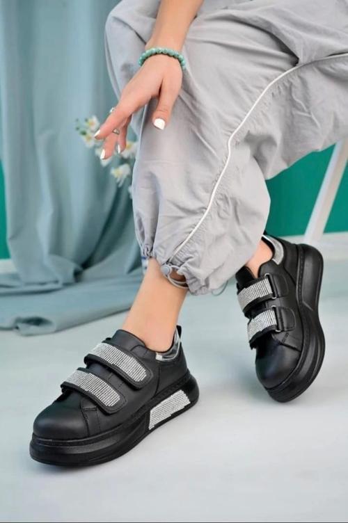 Nino Siyah Cilt Cırt Cırtlı Spor Ayakkabı