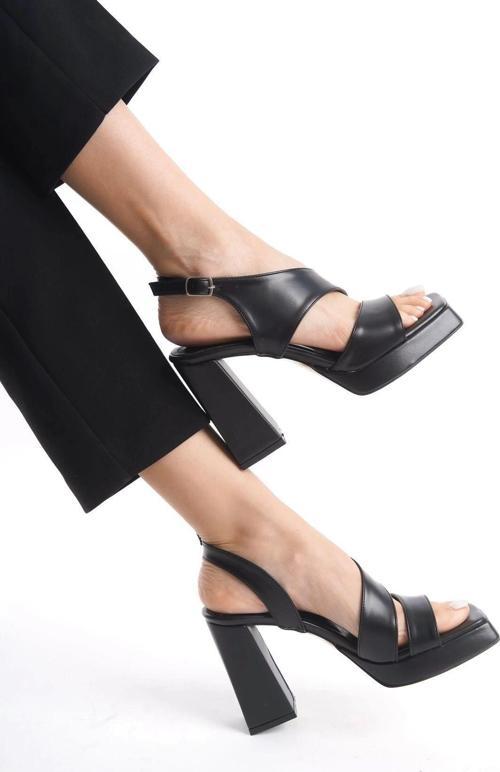 Cica Siyah Cilt Topuklu Ayakkabı