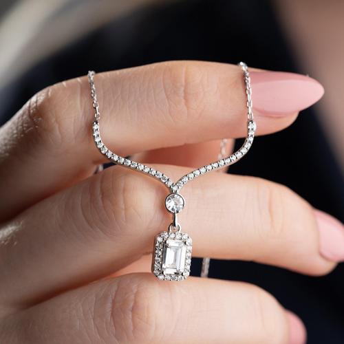 925 Ayar Gümüş Beyaz Baget Taşlı Sallantılı Hediye Kolye