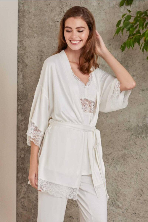 Dantelli Sabahlıklı Penye Pijama Takımı Ekru